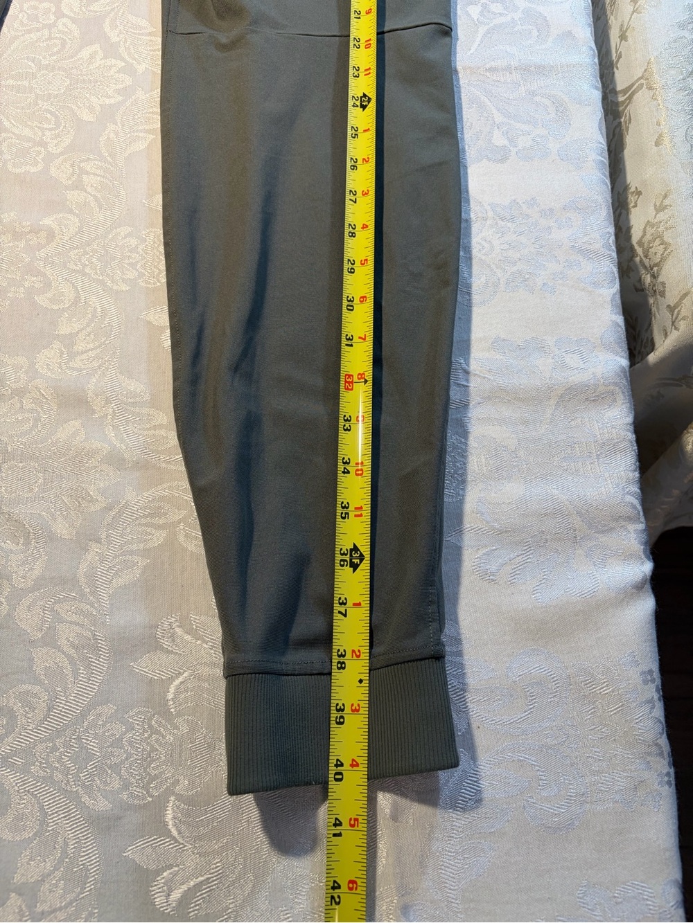 lululemon athletica Men's Olive Drawstring Joggers - Picture 7 of 8